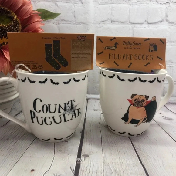 Milly green pug as vampire mug and sock set - Picture 3 of 9
